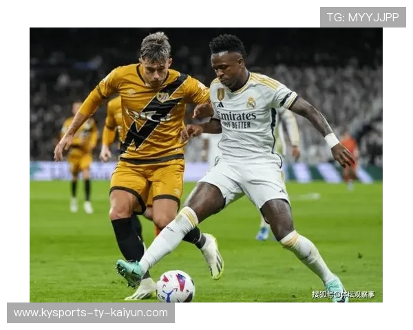 赫罗纳多次利用渗透破坏对手站位的战术解码